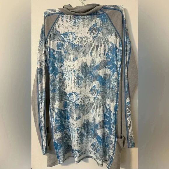 Laura Hlavac l Piper Pocket Funnel Neck - Summer Breeze | Size XL | Blue Tunic - Picture 3 of 10